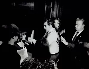 1975 Original Photo Civil Rights demonstration at Education Department in Boston - Picture 1 of 2