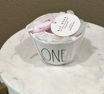 RAE DUNN Collezione Artigianale di Magenta Set 4 TAZZE MISURINI Ceramica Bianco/Rosa - Immagine 1 di 4