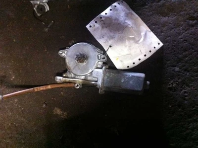 87 RELIANT PASAJERO DERECHO VENTANA ELÉCTRICA MOTOR TRASERO SE ADAPTA 86-87 LEGEND  Foto 1 de 4