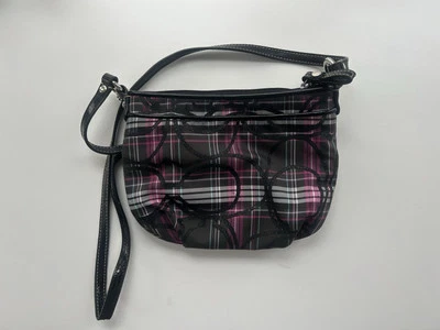 Cartera Bandolera Coach De Colección Amapola Tartán Púrpura Y Negra Brillo A Cuadros Foto 1 de 4