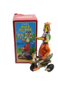 SCHYLLING DUCK ON BIKE COLLECTOR SERIES - Picture 1 of 9
