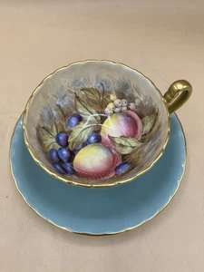 Tazza e piattino da tè verde salvia uovo d'anatra/salvia frutta frutteto Aynsley bordo oro - Foto 1 di 18