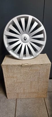 Enjoliver renault 15 pouces - Photo 1/2