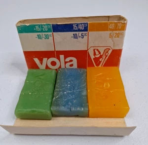 De colección Vola Ski Cera Tres Barras Grandes 30 Gramos Verde Azul Naranja Nuevo Antiguo Stock - Imagen 1 de 11
