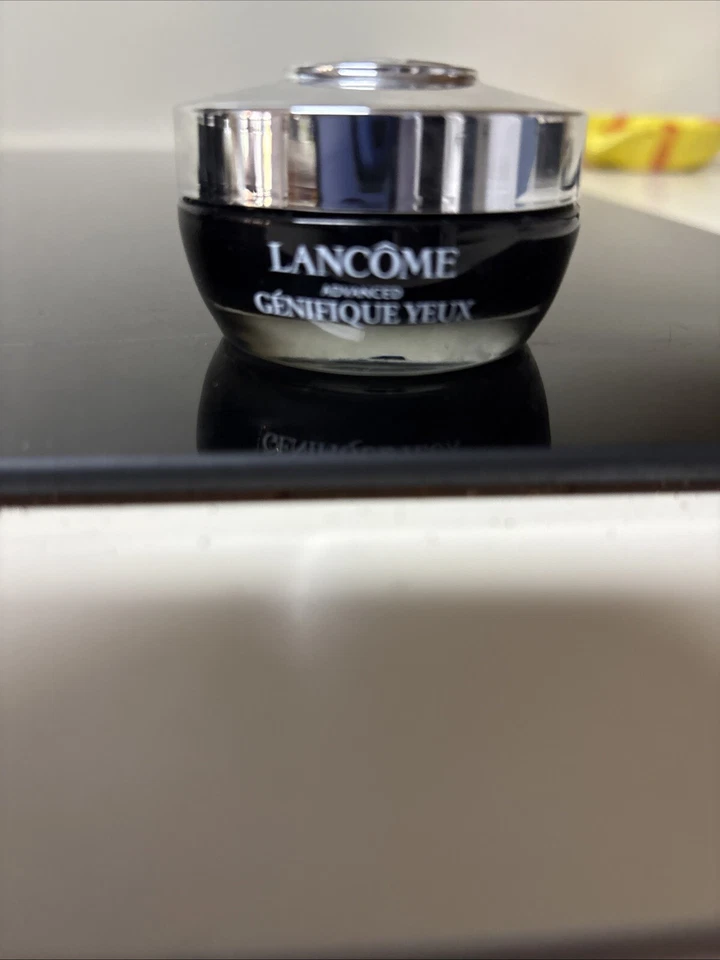 Suero hidratante concentrado Lancôme Advanced Genifique Active Youth - 0,5 OZ Foto 1 de 1