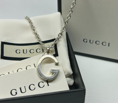 Collana con ciondolo logo Gucci G [quasi nuova] in argento sterling 925 con...