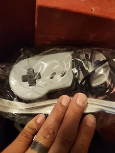 SNES Super Nintendo Controller Authentic Tested - Picture 1 of 1