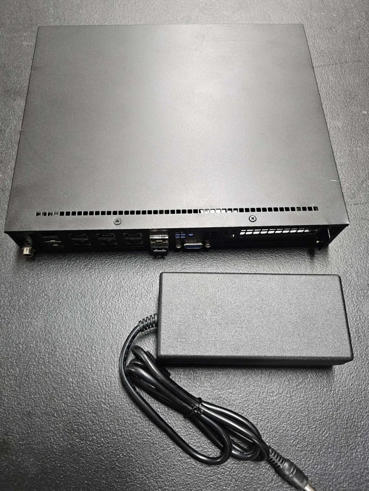 Supermicro E300-8D Xeon D-1518 2.GHz Mini Server - Image 1 of 4