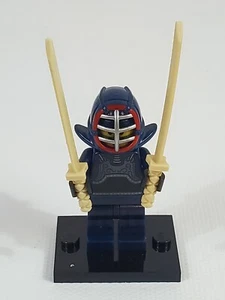 LEGO CMF Kendo Fighter 71011 Minifigure Series 15 with baseplate - Picture 1 of 6