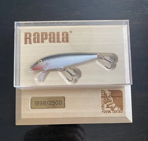 Rapala Hand Toned Tank Tested Mounted Crankbait in Display Case #1898/2500 - Picture 1 of 7