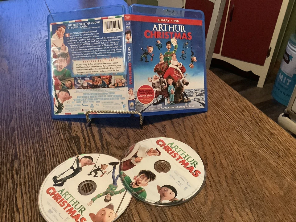 Arthur Christmas Used Blu-ray 2011 Kids Children Cartoon Fun Free USA Shipping - Image 1 of 1