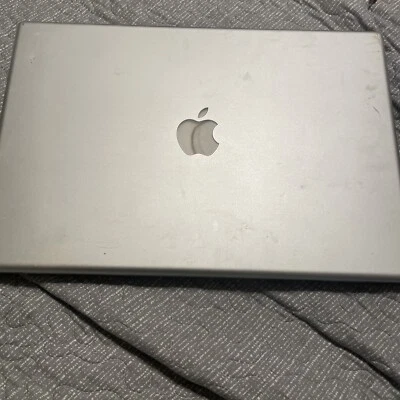 Apple MacBook Pro A1211 Laptop Core 2 Duo 2.16GHz 2GB 120GB NO Battery AS-IS - Image 1 of 4
