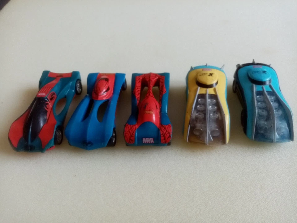 LOT 5 VOITURES MINIATURES CARS MARVEL SPIDERMAN XMEN MÉTAL MAJORETTE - Image 1 of 1