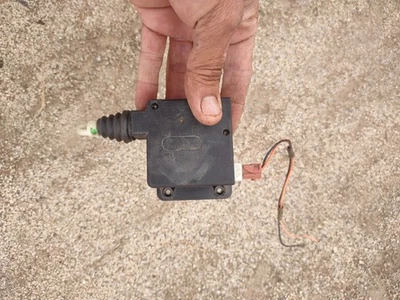 Jaguar XJ8 защелка багажника, ударник, переключатель привода замка подходит 1995-2003 Xj8 X308 - Изображение 1 из 4