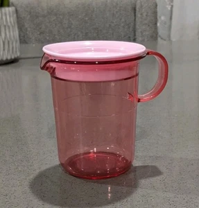 Tupperware Mini Acrílico Preludio Crema Jarra/Servidor de Bebidas 8oz Rosa  - Imagen 1 de 3