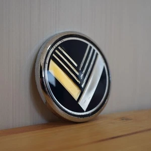 Eunos Genuine Emblem Front - Picture 1 of 5