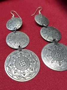 Vintage Medallion Boho Silver Toned Metal Mandala 3 Tier Circle Ethnic Earrings - Picture 1 of 9
