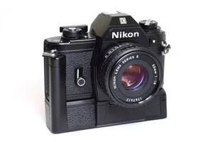 Fotocamera analogica Nikon EM con AIS 50mm F1.8 serie E - Foto 1 di 6