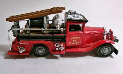 Matchbox Die Cast Collectibles 1:43 Vintage Fire 1932 Ford AA Fire Engine No.1 - Image 1 of 4
