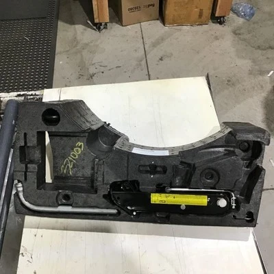 VW Volkswagen CC Passat 2006-2017 gato y kit de herramientas parciales 3AA011031B Foto 1 de 4