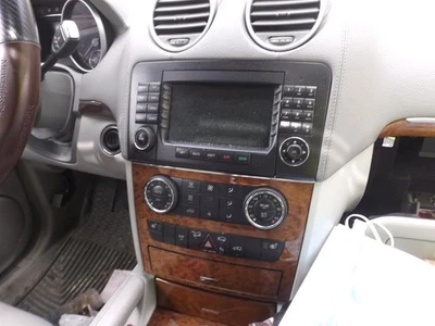 Driver Sun Visor 251 Type Roof Illuminated Fits 06-13 MERCEDES R-CLASS 1442359 - Image 1 of 4