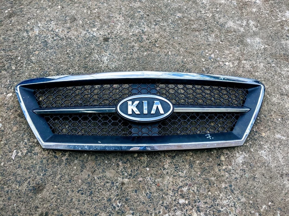 REJILLA RADIADOR DELANTERO KIA SORENTO MK1 2003 - 2007 Foto 1 de 2