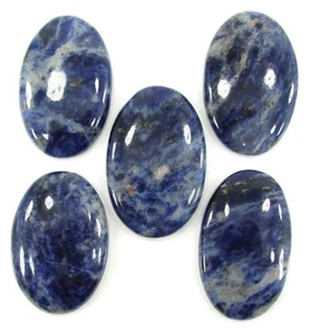 262,60ct Naturblau Sodalit Lose 37-40 mm Edelstein Kabine 5 Stck. Posten Stein-2136 - Bild 1 von 2