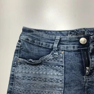 Ariya Jeans Shorts Girls Size 5/6 Medium Wash Denim w/ Aztec Print on Pockets - Picture 1 of 11
