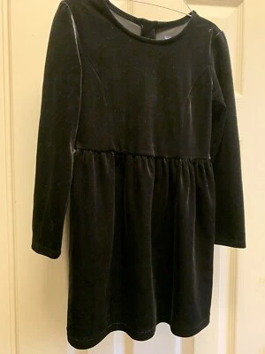 Gap Kids 女孩天鹅绒连衣裙 6-7 码假日圣诞派对长袖柔软黑色 — 第 1/4 张图片