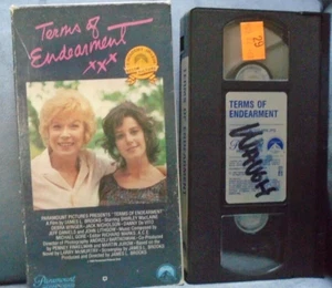 TERMS OF ENDEARMENT XXX (VHS,1983) SHIRLEY MACLAINE DEBRA WINGER - Picture 1 of 2