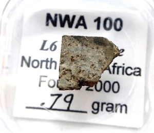 NWA 100 Meteoritenscheibe - 0,79 Gramm - L6 Chondrit - Bild 1 von 4