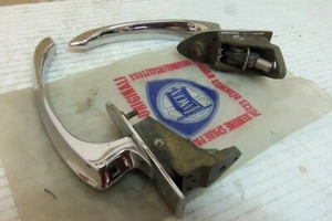 2 NOS GENUINE LANCIA CHROME External DOOR HANDLES Appia Berlina Series 3 - Picture 1 of 5