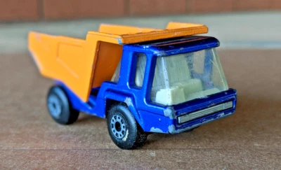 Camión de volteo Lesney Matchbox Superfast Atlas 1975 diecast modelo número 23 Foto 1 de 4