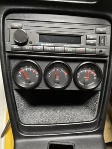 Panel de montaje de soporte de medidor de refuerzo central de tablero Saab 900 - Imagen 1 de 4