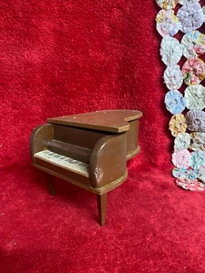 Vtg Piano Shaped Music Box Wood Plays Tune - Picture 1 of 8