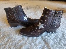 Myra Ladies Toasty Booties Boots Leather Stars Size 6 Great Condition
