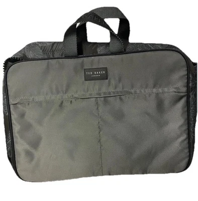 Ted Baker Travel Bag Very Good Condition.Multiple pockets Zip Fastener. - Image 1 of 4