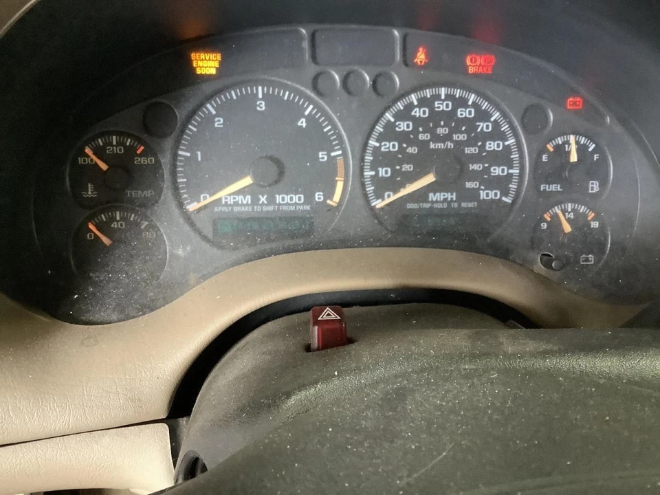 Velocímetro US Cluster compatible con 00-05 BLAZER S10/JIMMY S15 344476 Foto 1 de 4