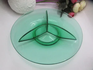 BEAUTIFUL EMERALD GREEN THREE PART DIVIDED GLASS PLATTER - Picture 1 of 9