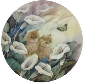 Alluring Lillies Collector Plate Petal Pals Lily Chang Kittens Flowers WS George - Picture 1 of 5