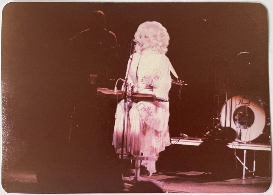 VTG Found Photo DOLLY PARTON Concert Candid Snapshots Country Music 70s 3.5x5 - Image 1 of 1
