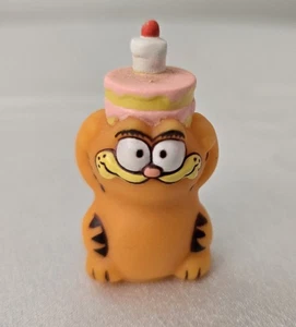 1981 Vintage Plastic Garfield Cat Figurine Pencil Topper Davis 2" - Picture 1 of 4