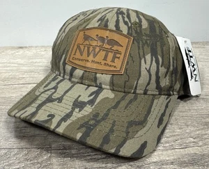 NUEVO CON ETIQUETASF Comité de la Federación Nacional de Pavo Salvaje Mossy Oak Bottomland Sombrero Camuflado NUEVO - Imagen 1 de 16