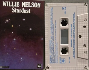 Stardust by Willie Nelson on Cassette Tape (CBS, 1978) Free Post - Foto 1 di 6