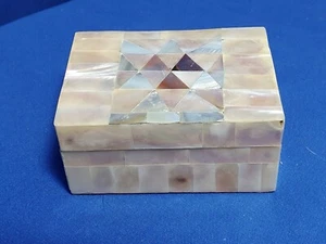 Vintage Perlmutt eingelegt auf Holzschmuck/Pillendose - Bild 1 von 9