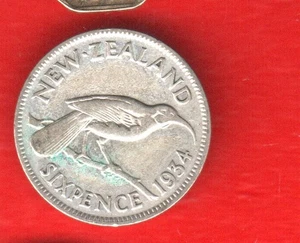 NEW ZELAND SIXPENCE 1934  SILVER - Picture 1 of 2