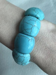 Bracciale donna elasticizzato Howlite turchese grosso - sacchetto regalo - gratuito UK P&P - Foto 1 di 3