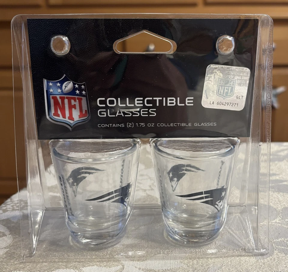  NFL New England Patriots 2 Piece Set 1.75 oz. Shot Glasses. By Boelter Brands.