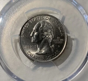 Stunning Uncirculated Rare 2000 D Massachusetts State Quarter MS 65 - Picture 1 of 2