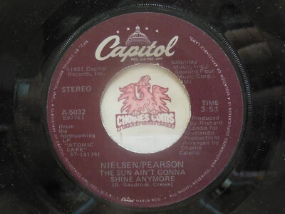 Nielsen / Pearson – The Sun Ain't Gonna Shine Anymore / Don't, 45 RPM EX (26F) - Imagem 1 de 2